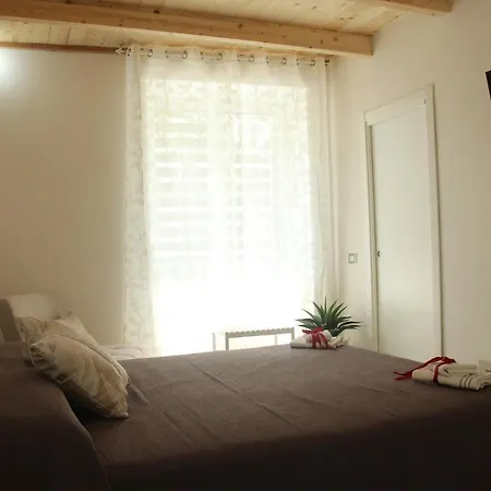 לינה וארוחת בוקר Oplonti