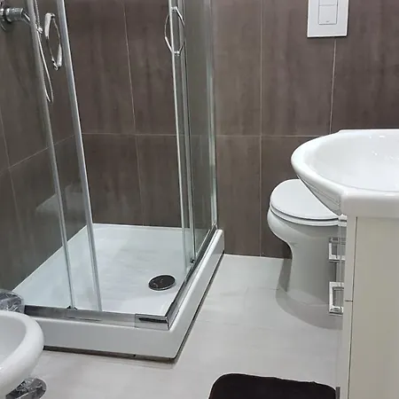 לינה וארוחת בוקר Oplonti 3*