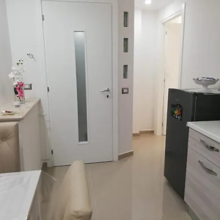 לינה וארוחת בוקר Oplonti