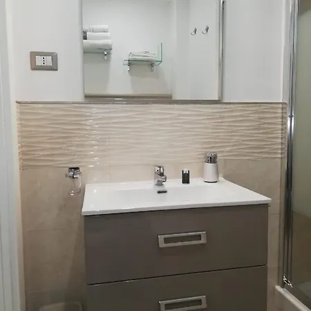 לינה וארוחת בוקר Oplonti 3*