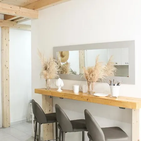 Oplonti לינה וארוחת בוקר 3*