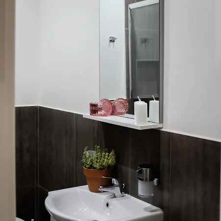 Oplonti לינה וארוחת בוקר טורה אנונציאטה