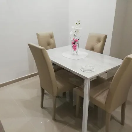 Oplonti Bed & Breakfast *